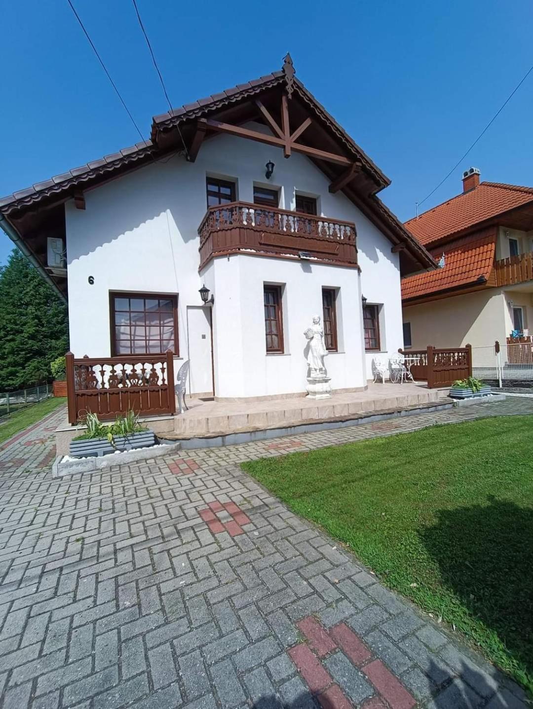 Rozsa Apartman Zalakaros Apartment Luaran gambar